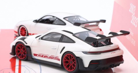 ミニチャンプス 413062190 1/43 ポルシェ 911 GT3 RS: 996 (2003) & 992 (2023) 20 Years  2台セット 特注品 - ミニチャンプス専門店　【Minichamps World】