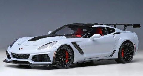 未開封 1/18 AUTOart シボレー コルベット C6R 2005 #64 AUTOart 1/18 シボレー コルベット （C8） スティングレイ Z51