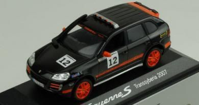 ミニチャンプス 1/43 ポルシェ 911 カイエンS 2007 MINICHAMPS