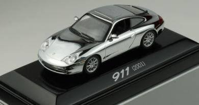 ミニチャンプス 1/43 ポルシェ 911 996 40 Jahre ポリッシュ クロム