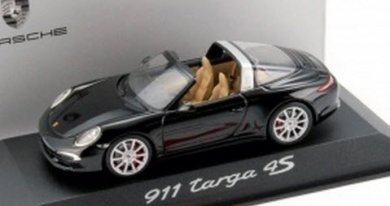 ミニチャンプス WAP0200450E 1/43 ポルシェ 911 タルガ ブラック