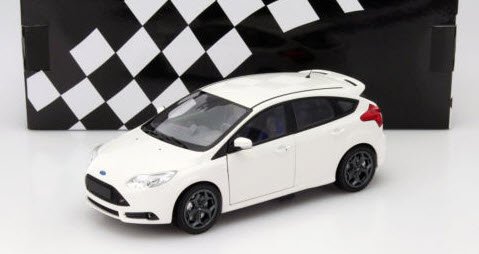 ミニチャンプス 110082004 1/18 フォード フォーカス ST 2011 ホワイト - ミニチャンプス専門店　【Minichamps  World】