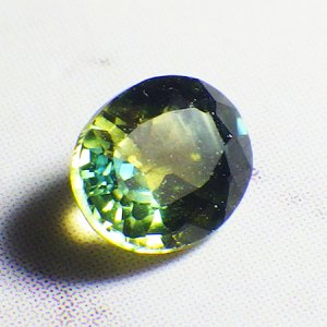 バイカラーサファイア・A（5×4×2mm・0.43ct）