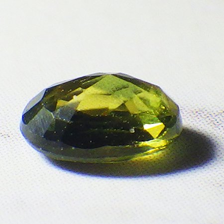 バイカラーサファイア・B（5×4×2mm・0.44ct）