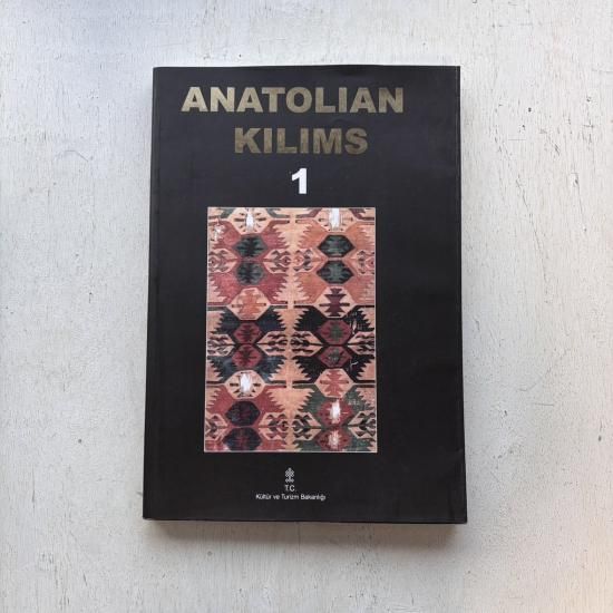 ANATOLIAN KILIMS 1 & 2 アンティークキリム トルコ文化省 アナトリアのキリム ANATOLIAN KILIMS 1・2 - 旅する本屋 古書