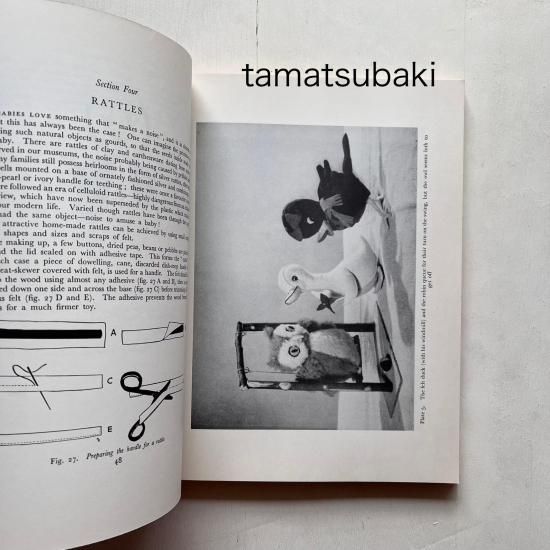 可愛いお人形との賑やかな物語❀ヴィンテージ児童書 紙もの　古書　アンティーク Amazon.co.jp: 洋書 古書 ☆赤ちゃんとこどものイラストいっぱい