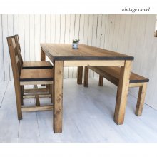無垢材で作るアンテイ―ク風ナチュラルダイニングテーブルセット 