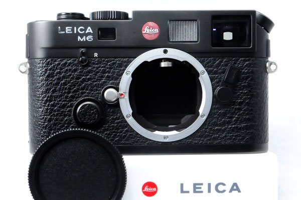 カメラ フィルムカメラ LEICA ライカ M6 TTL 0.72 ブラッククローム ライカストラップ付属 