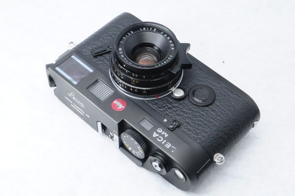 カメラ フィルムカメラ LEICA ライカ M6 TTL 0.72 ブラッククローム ライカストラップ付属 