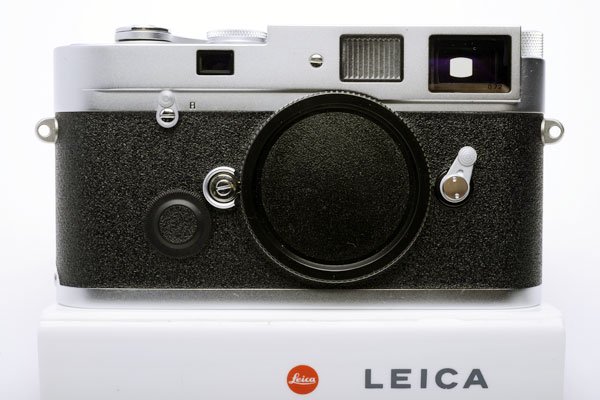 良品 純正品 LeicaCL カメラケースとストラップ