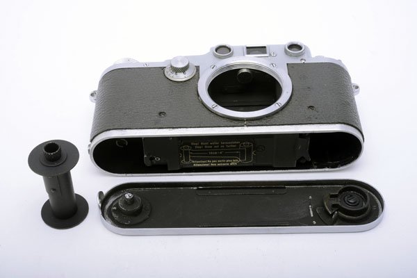 LEICA ライカ Ⅲc 3c 段付き 1943年 戦中型 Kシャッター幕（LeicaShop 