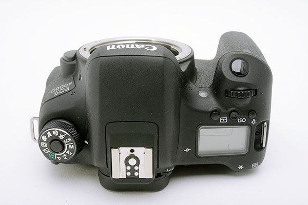 超大特価 サンフラワーCanon デジタル一眼レフカメラ EOS 8000D ボディ 2420万画素 EOS8000D