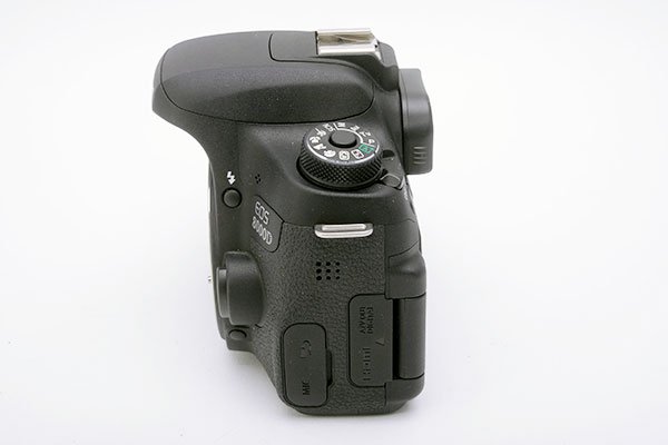 Canon デジタル一眼レフカメラ EOS 8000D ボディ 2420万画素 EOS8000D - 1