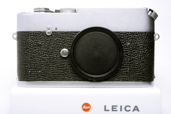 【レア】Leica MDa 128万台シンクロ接点カバー×1