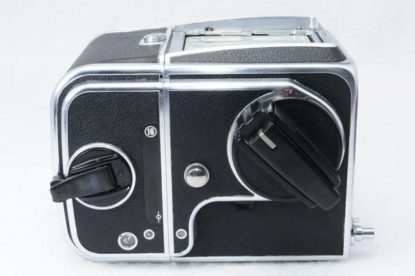 カメラ フィルムカメラ Hasselblad ハッセルブラッド 500C/Mボディ+A16マガジン+PMEプリズム 