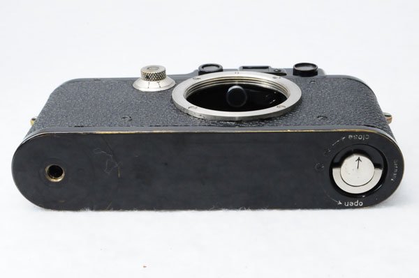 LEICA ライカ バルナック Ⅲ3 (D3) ブラックペイント（整備済） + 革ケース - ライカ・ハッセルブラッド 海外中古カメラ通販
