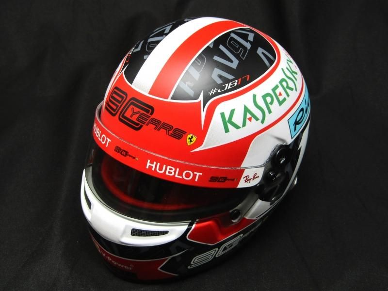 季節のおすすめ商品 1/2ヘルメット 2019年 2019 フェラーリ 本人用