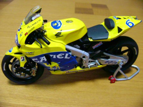 1/12ホンダRC211V'04ポンスキャメルPMAデカール - ミュージアムコレクションオンラインショップ