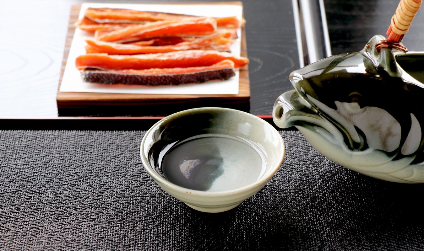 鮭とばの食べ方から美味しくするチョイ足し（日本酒編）無添加鮭とば純米酒画像