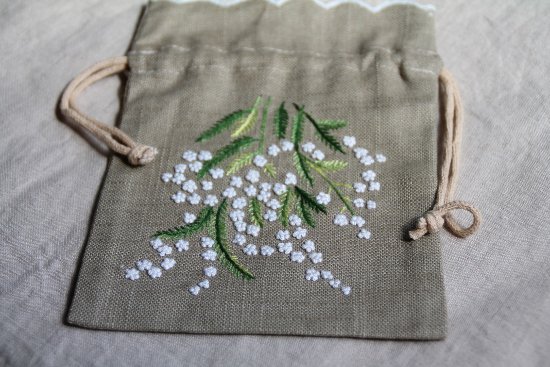 ベトナム手刺繍巾着袋【すずらんベージュ】 - 手しごと輸入雑貨の店「はらっぱ」