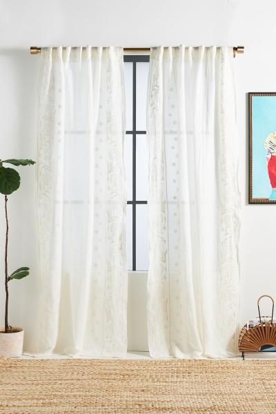 Embroidered Manette Curtain - ANTHROPOLOGY(アンソロポロジー)専門店