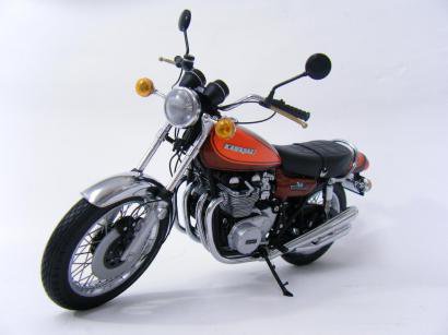 ミニチャンプス 1/12 カワサキ Z1 900 1973（ブラウン/オレンジ） | ミニカーの通販ショップ　DDダイキャスト