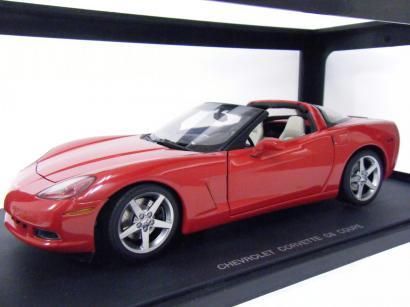 オートアート 1/18 シボレー コルベット C6 クーペ 2005(レッド