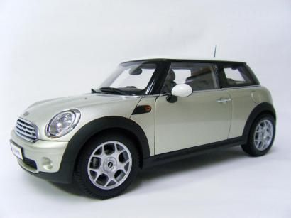 京商 1/18 BMW ミニクーパー R56（シルバー） - ミニカー・モデル