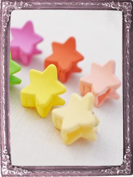 9個セット　新品未使用　ヘアクリップイエロー系 中古・古着通販】MIU MIU (ミュウミュウ) バレッタゴールドロゴ