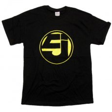 <img class='new_mark_img1' src='https://img.shop-pro.jp/img/new/icons30.gif' style='border:none;display:inline;margin:0px;padding:0px;width:auto;' />Jurassic 5 "ロゴ" Tシャツ / ブラック