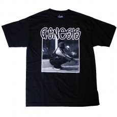 <img class='new_mark_img1' src='https://img.shop-pro.jp/img/new/icons30.gif' style='border:none;display:inline;margin:0px;padding:0px;width:auto;' />DOMO GENESIS "SQUATTING"  Tシャツ / ブラック