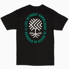 <img class='new_mark_img1' src='https://img.shop-pro.jp/img/new/icons6.gif' style='border:none;display:inline;margin:0px;padding:0px;width:auto;' />Acrylick "KNOWLEDGE TREE" Tシャツ / ブラック