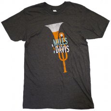 <img class='new_mark_img1' src='https://img.shop-pro.jp/img/new/icons30.gif' style='border:none;display:inline;margin:0px;padding:0px;width:auto;' />Miles Davis "Trumpet" Tシャツ / ブラック