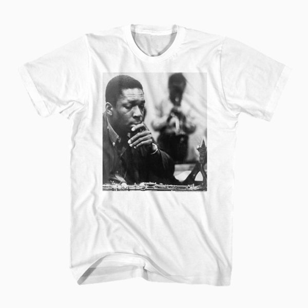 <img class='new_mark_img1' src='https://img.shop-pro.jp/img/new/icons30.gif' style='border:none;display:inline;margin:0px;padding:0px;width:auto;' />JOHN COLTRANE "CONTEMPLATIVE" Tシャツ / ホワイト