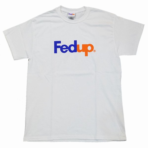 <img class='new_mark_img1' src='https://img.shop-pro.jp/img/new/icons30.gif' style='border:none;display:inline;margin:0px;padding:0px;width:auto;' />Fedup "Registered logo" Tシャツ / ホワイト