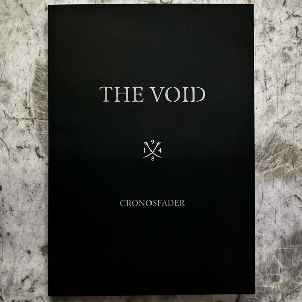 <img class='new_mark_img1' src='https://img.shop-pro.jp/img/new/icons30.gif' style='border:none;display:inline;margin:0px;padding:0px;width:auto;' />DJ CRONOSFADER  / The Void Limited Edition Book with Mix CD 
(The Void pt.)