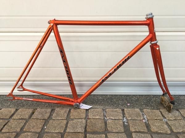 ANCHOR: Track frame(seat cc520) - 25LAS BICYCLE WORKS