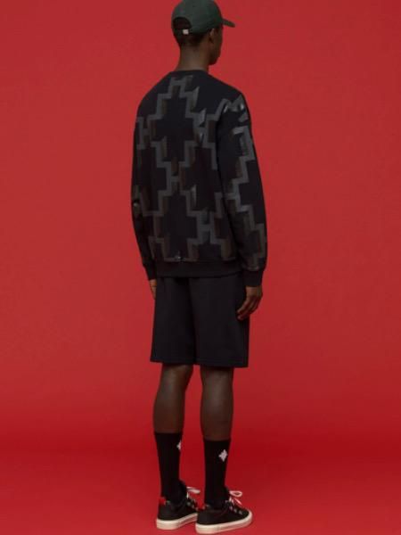 【MARCELO BURLON／マルセロブロン】 ラーバープリントスウェット MARCELO BURLON／マルセロブロン】 ラーバープリントスウェット