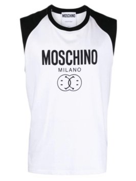 <img class='new_mark_img1' src='https://img.shop-pro.jp/img/new/icons1.gif' style='border:none;display:inline;margin:0px;padding:0px;width:auto;' />Moschino(⥹Ρ<br>ե꡼T