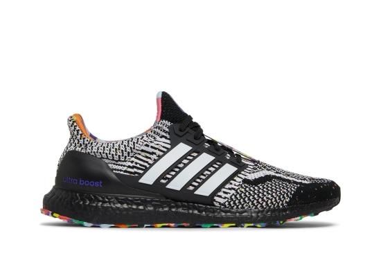 Kris Andrew Small x UltraBoost 5.0 'Pride' ᡼