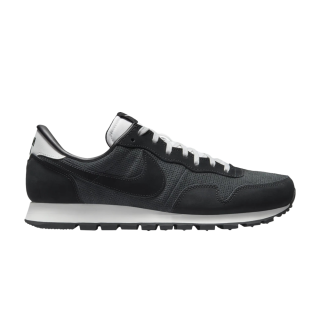 Air Pegasus 83 'Off Noir'