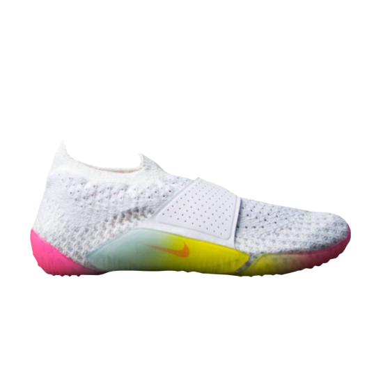 NikeLab Wmns City Knife 3 Flyknit 'White Racer Pink' ᡼