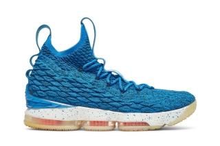 LeBron 15 'Hardwood Classics'