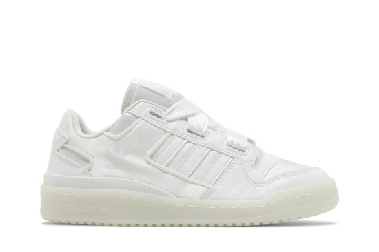 Forum Satin Low J 'Triple White' ᡼