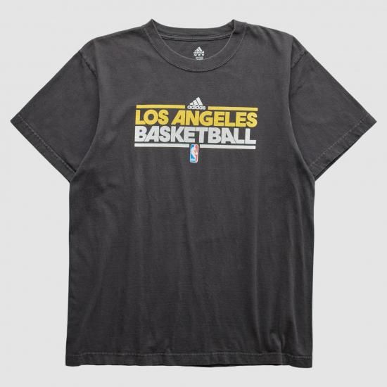 ロサンゼルス・レイカーズ Adidas 2000s Tシャツ - ブラック - S バイ ファナティ イメージ1