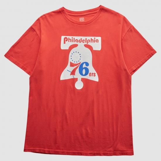 フィラデルフィアセブンティシクサーズ 2000s Tシャツ - レッド - M バイ ファナティクス イメージ1