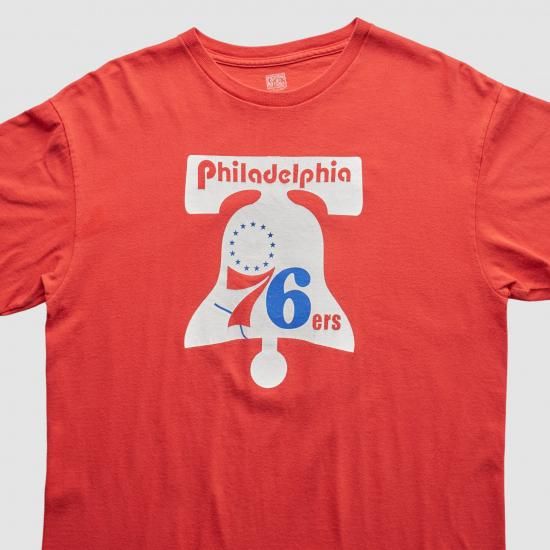 フィラデルフィアセブンティシクサーズ 2000s Tシャツ - レッド - M バイ ファナティクス イメージ3