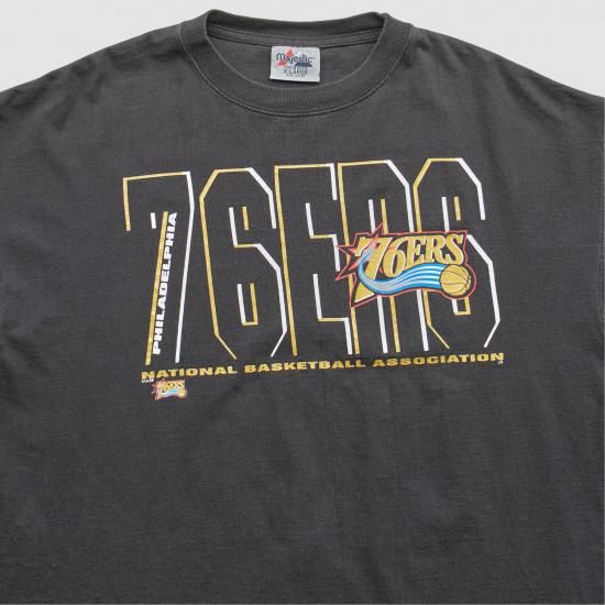 フィラデルフィアセブンティシクサーズ マジェスティック 90s Tシャツ - ブラック - 2XL  イメージ2