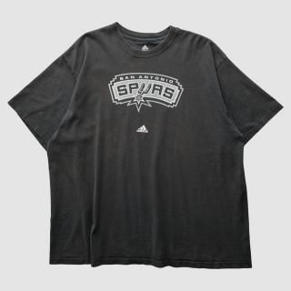 サンアントニオスパーズ Adidas 2000s Tシャツ - ブラック - 2XL バイ ファナテ サムネイル
