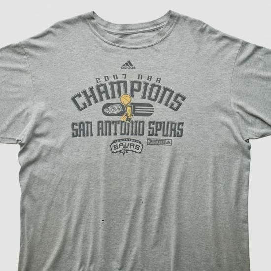 サンアントニオスパーズ Adidas 2007 Tシャツ - グレー - 2XL バイ ファナティク イメージ2